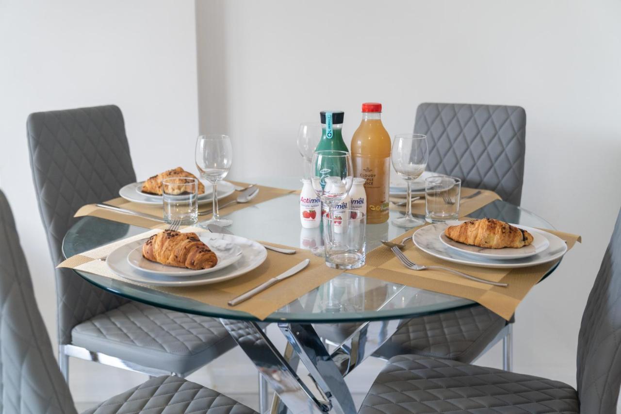 Maevela Apartments - Ultra Lavish Luxury 2 Bed Apartment City Centre - With Balcony - Free Secure Parking - Ps4 & Smart Tv'S 버밍엄 외부 사진